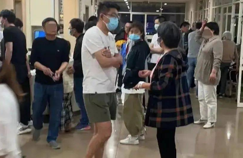 恶犬伤人！紧急调疫苗！21人入院，最小才3岁！近期高发，医生紧急提醒 