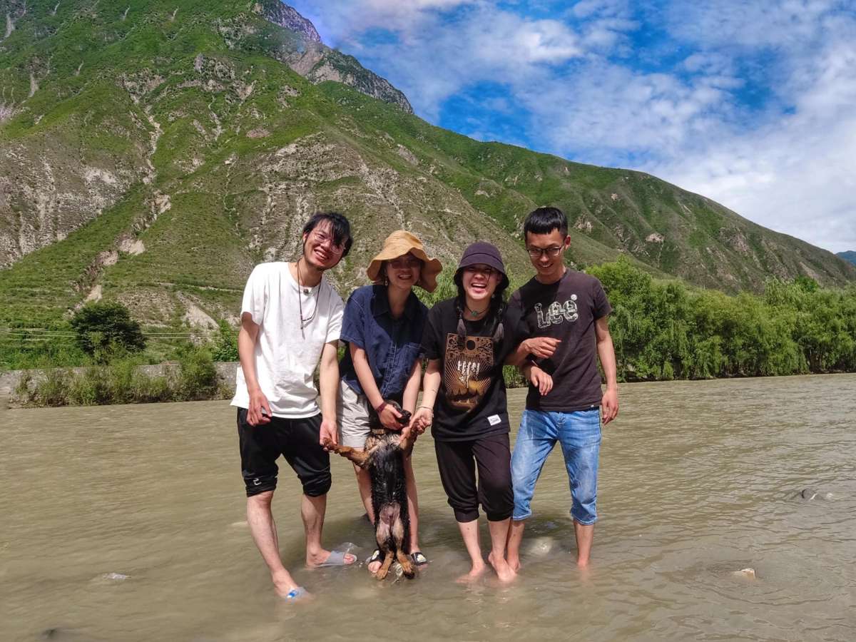 你愿意带着狗狗一起去旅行吗？