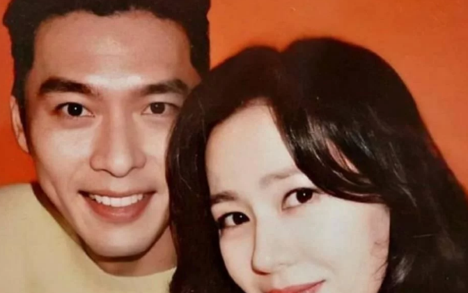 孙艺珍疑似婚讯曝光后首现身,笑容灿烂心情大好,怀抱狗狗拍广告 孙艺珍疑似婚讯曝光后首现身,笑容灿烂心情大好,怀抱狗狗拍广告