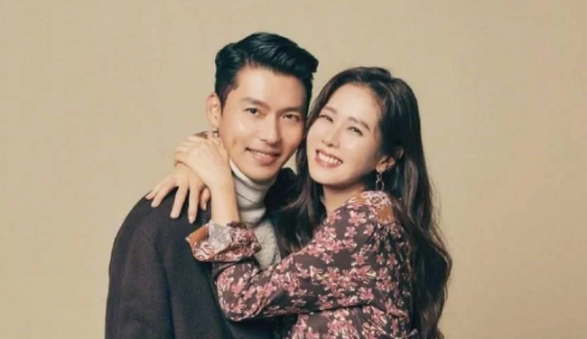 孙艺珍疑似婚讯曝光后首现身,笑容灿烂心情大好,怀抱狗狗拍广告 孙艺珍疑似婚讯曝光后首现身,笑容灿烂心情大好,怀抱狗狗拍广告