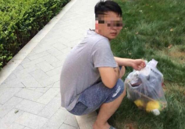 小狗猛扑小孩，主人称打疫苗就行，你怎么看呢