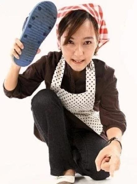 还在傻傻的用脚踩死蟑螂,这个后果,绝对让人毛骨悚然! 还在傻傻的用脚踩死蟑螂,这个后果,绝对让人毛骨悚然!