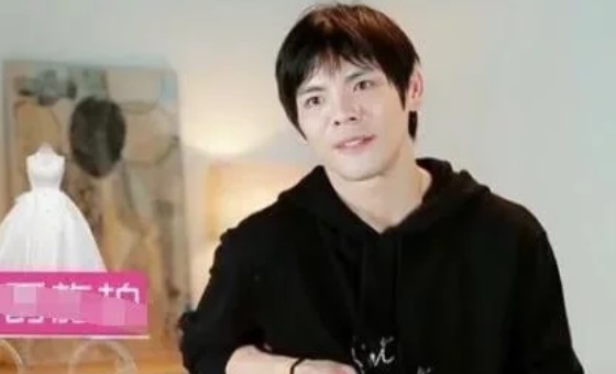 郭碧婷七十只宠物愁坏向佐，小两口结婚后，向太霸气出手解决分歧