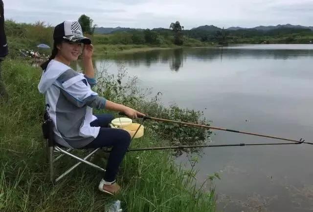 江苏26岁女大学生喜爱钓鱼，自己制作“秘方鱼饵”，一天能钓十斤