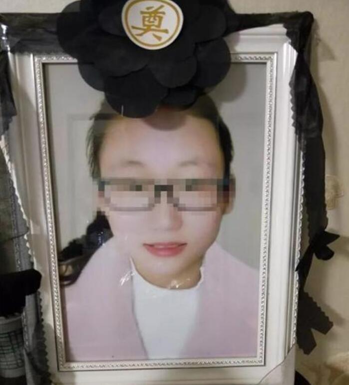 女子网购蛇当宠物,被咬后致其身亡,家属向商家和快递索赔140万! 女子网购蛇当宠物,被咬后致其身亡,家属向商家和快递索赔140万!