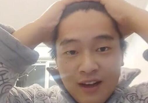 江苏一男子被隔离在家发型遭到调侃，随后用宠物工具“冲动”理发