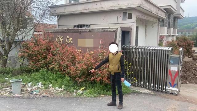宠物犬接连失踪 却成了他们“下酒菜” 宠物犬接连失踪 却成了他们“下酒菜”