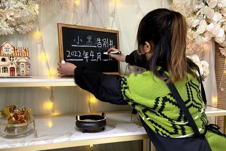 “90后”宠物殡葬师:两年为600只宠物处理“身后事” “90后”宠物殡葬师:两年为600只宠物处理“身后事”