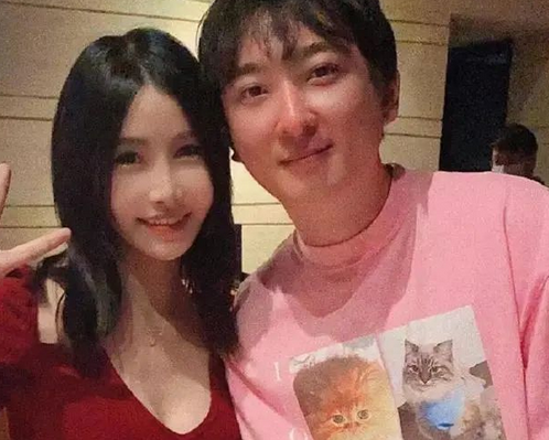 王思聪的宠物保姆，赵子易