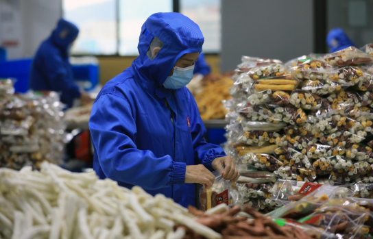 源于关爱动物，他把宠物用品做成大生意