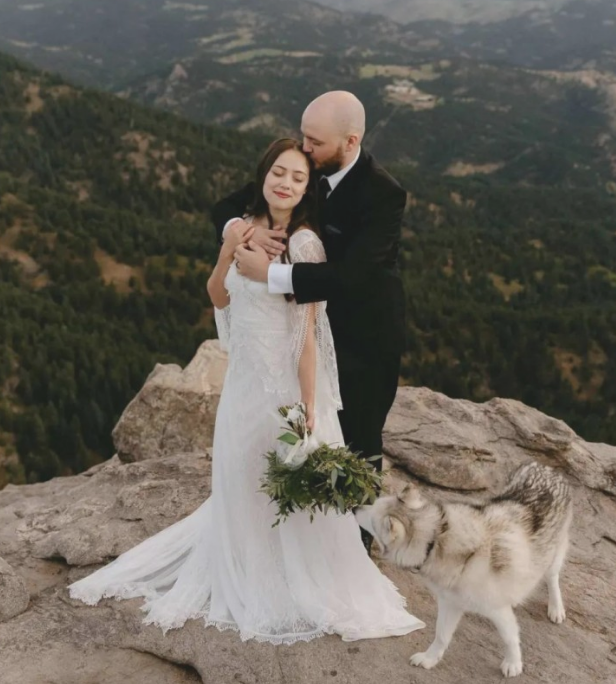 拍结婚照时忽然闯进一只二哈，結果…哈哈哈哈哈哈！