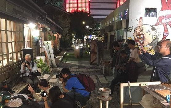 外出寄件有问题问猫 店家外出留猫解决顾客的问题