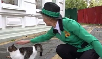 超梦幻职缺 负责照顾流浪猫的猫队长 超梦幻职缺 负责照顾流浪猫的猫队长