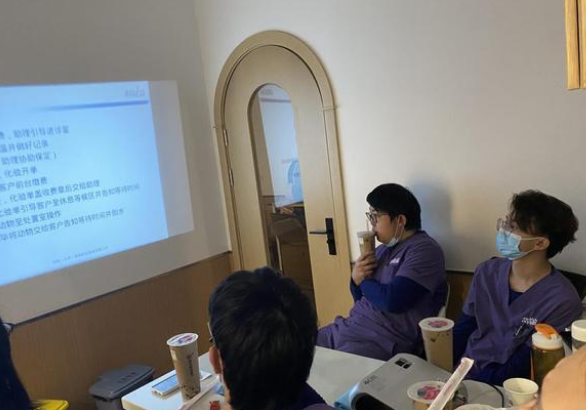 萌兽医馆全力配合防疫要求，严格落实防控政策