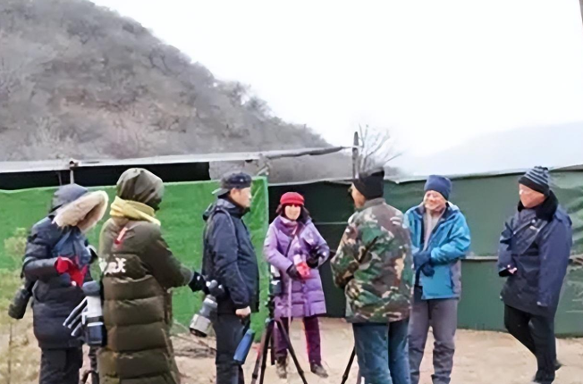 山西老农深山发现“凤凰”，风雨无阻投食5年，收获意外惊喜