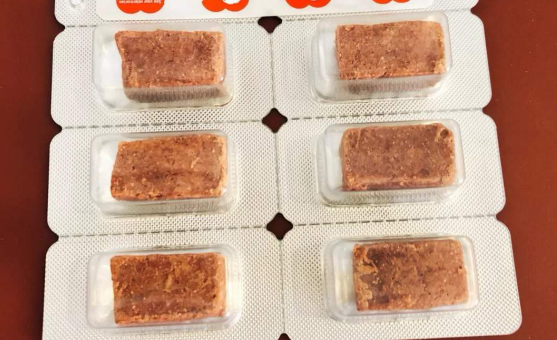  幼犬体内驱虫药难喂 犬心保让狗狗主动吃
