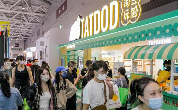 亚宠展上淘豆玩国实力“出圈”，并荣获年度实力品牌大奖和年度国潮品牌大奖！