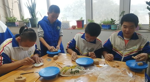 播种希望的种子,守护梦想的萌芽,萌兽医馆共赴蒲公英的约定 播种希望的种子,守护梦想的萌芽,萌兽医馆共赴蒲公英的约定