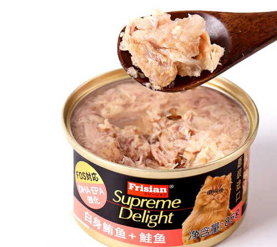猫咪一天吃两个罐头