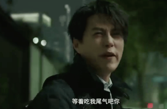 男子深夜入室偷猫，被前任抓个正着，情侣分手后抚养权该归谁？