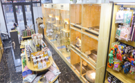 宠物店主要靠什么赚钱