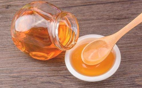 狗狗拉不出屎拉渗水是咋回事啊？