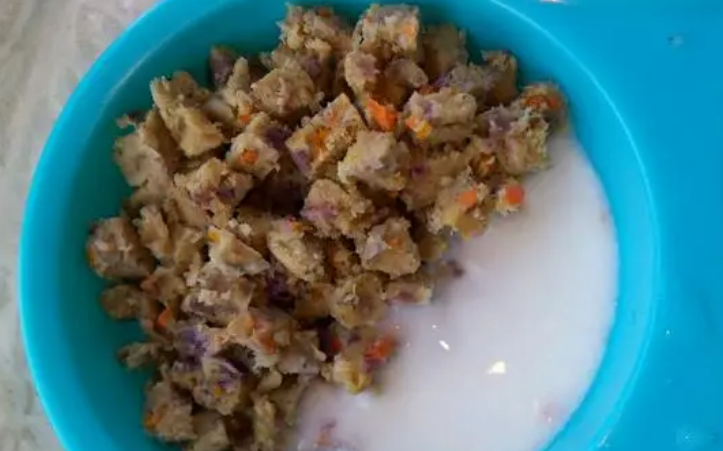 如何制作狗狗菜干狗粮的方法