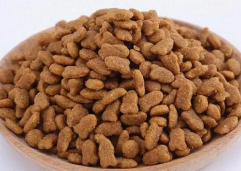 猫粮用什么做的?