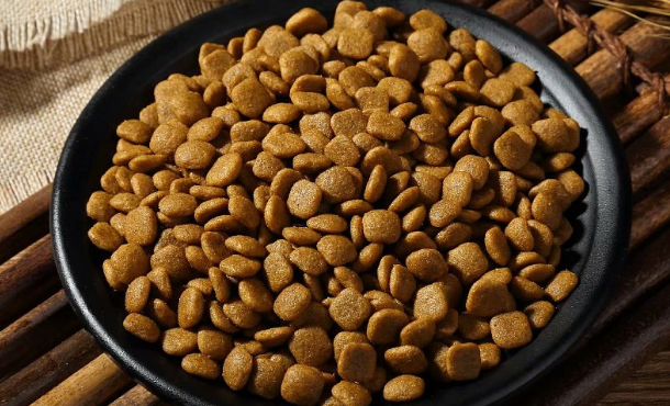 成犬粮和幼犬粮的区别