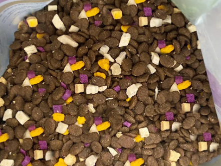 萌哈乐狗粮和鲜粮说狗粮哪个好？