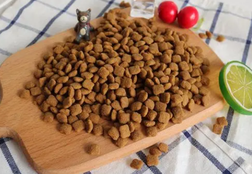比优特猫粮贵吗