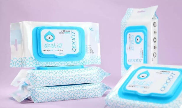 狗狗的臭脚丫子,怎么办?请用臭味滚宠物湿纸巾 狗狗的臭脚丫子,怎么办?请用臭味滚宠物湿纸巾