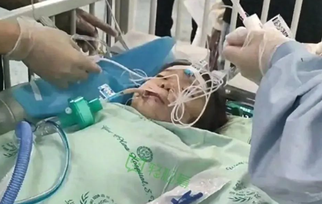 成都恶犬主人住别墅养4条狗！女童家人委托律师准备起诉造谣者