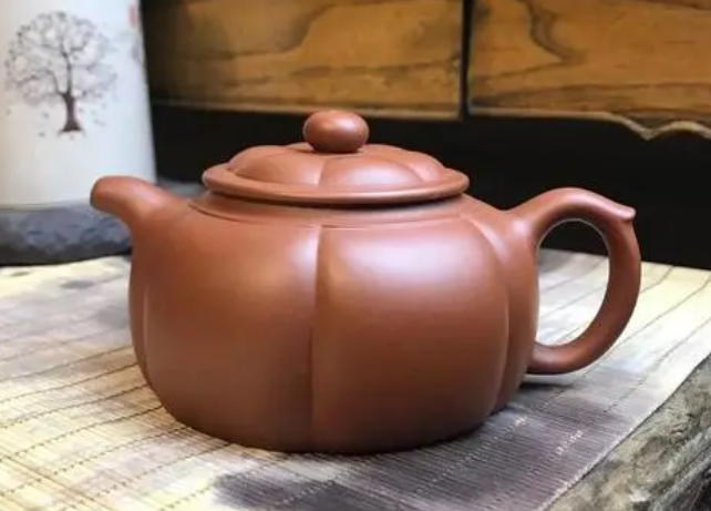 如何鉴别真正的红皮龙紫砂壶