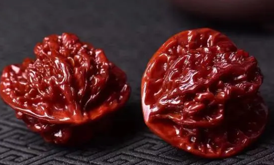 文玩核桃什么品种最好最贵 文玩核桃什么品种最好最贵