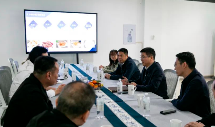 平阳县委书记章寿禹在开展主题教育专题调研,开拓宠物经济新蓝海 平阳县委书记章寿禹在开展主题教育专题调研,开拓宠物经济新蓝海