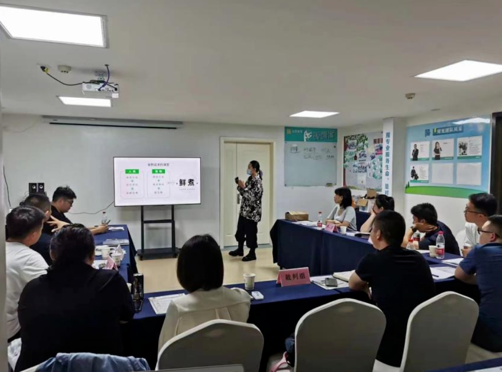 专访食物链创始人张慧丽：立足线下，走向海外，我们如何将小众“鲜粮”做成大品类？
