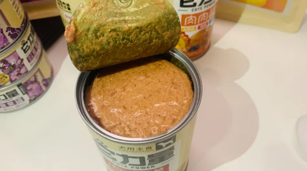 它力量餐盒与罐头有什么异同，猫狗吃哪种更好？