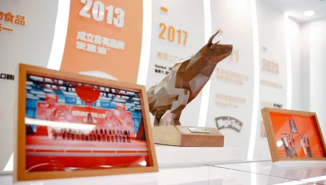 首爱携手百所高校动保公益社团，一起看透麦富迪