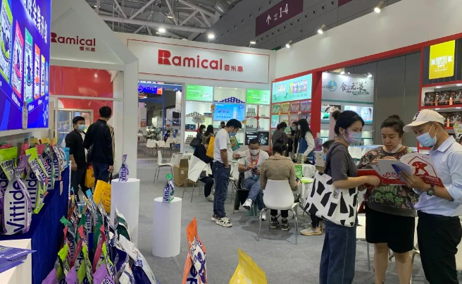 亚宠展｜雷米高新品功能系列活力泰闪耀亮相
