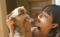女生一起学猫叫手势