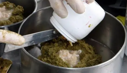 小食蚁兽趴手上卖萌,虎妞满2个月生日数字是幸运777 小食蚁兽趴手上卖萌,虎妞满2个月生日数字是幸运777