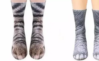小伙发明“猫爪袜子”爆红网络,人形巨猫?网友:逼真的有点诡异 小伙发明“猫爪袜子”爆红网络,人形巨猫?网友:逼真的有点诡异
