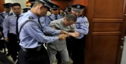 浙江男子因邻居家狗吠难入眠,多次上门协商未果,他持刀致3死1伤 浙江男子因邻居家狗吠难入眠,多次上门协商未果,他持刀致3死1伤