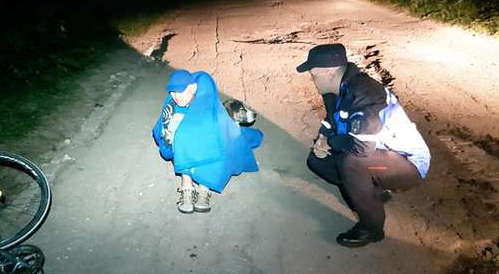 你们叫我流浪狗,嫌弃我,但要是见到人类有困难,我依然义无反顾 你们叫我流浪狗,嫌弃我,但要是见到人类有困难,我依然义无反顾