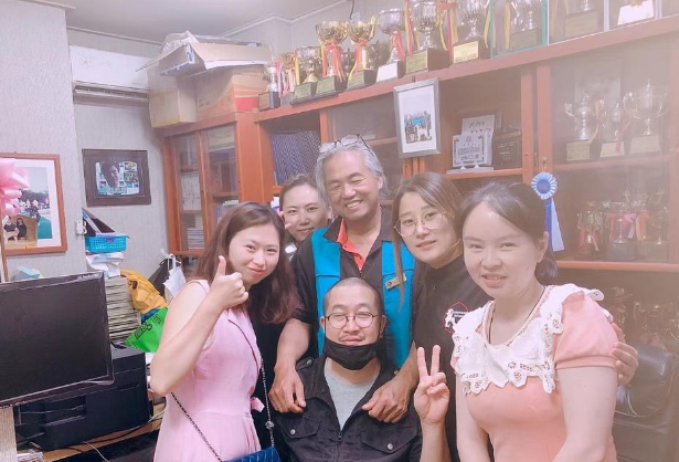 我80后,拜师学成宠物美容师,0工资,用33年时间做传说中的学徒 我80后,拜师学成宠物美容师,0工资,用33年时间做传说中的学徒
