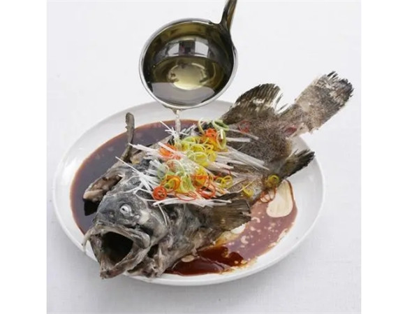 家常菜清蒸石斑鱼 家常菜清蒸石斑鱼
