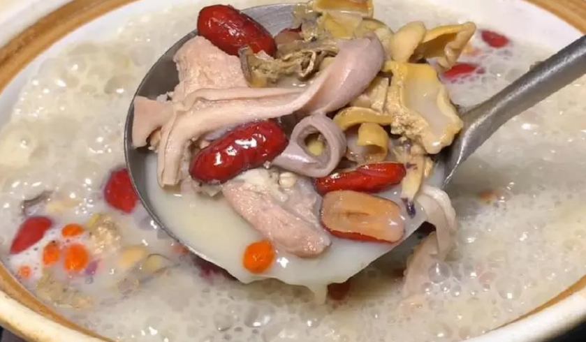 河蚌炖汤的功效
