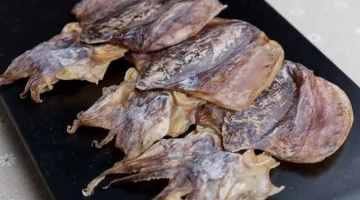 墨鱼干一斤多少个