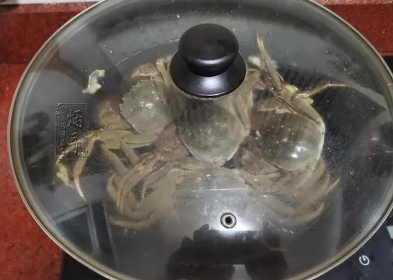 大闸蟹的冷水还是热水 大闸蟹的冷水还是热水